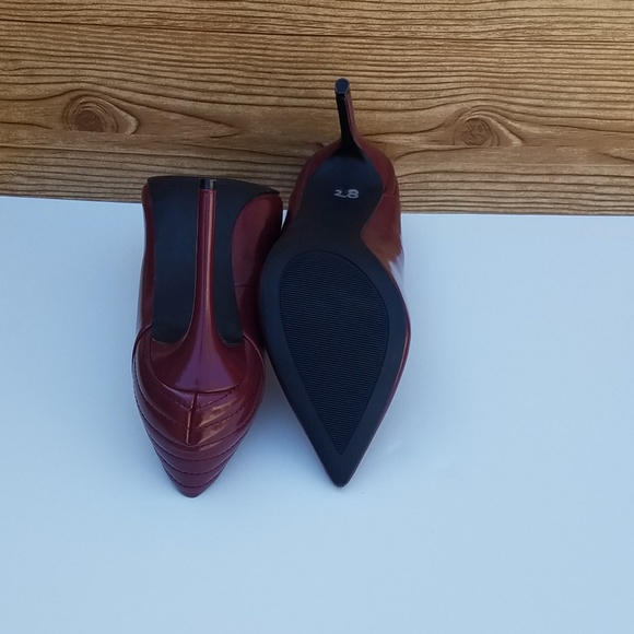 Heels - Picture 3 of 7